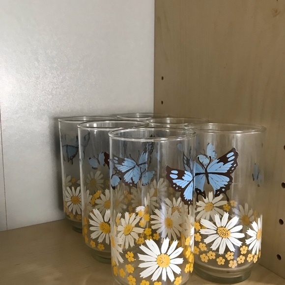 Libbey Other - Libbey glassware butterfly daisy glasses x 6